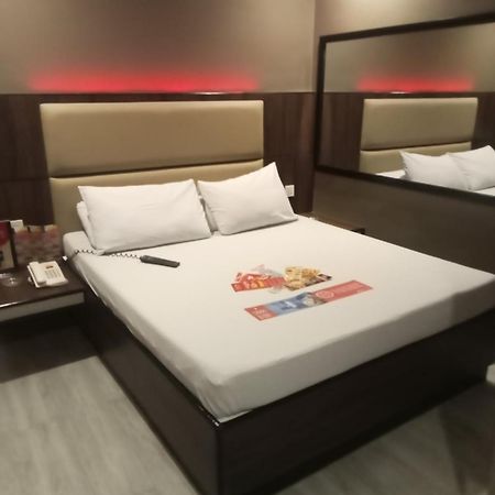 Hotel Sogo Pasay Wood Street Exterior photo