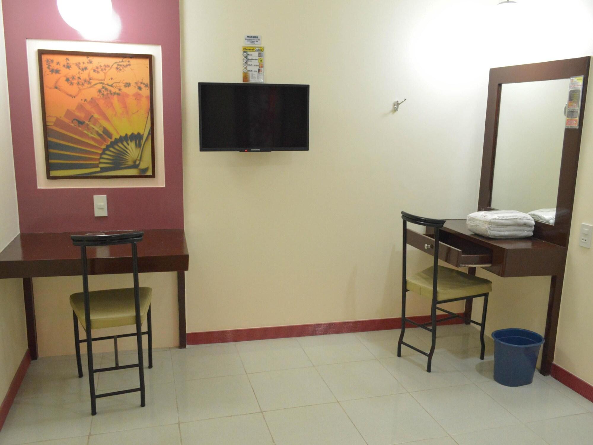 Hotel Sogo Pasay Wood Street Exterior photo