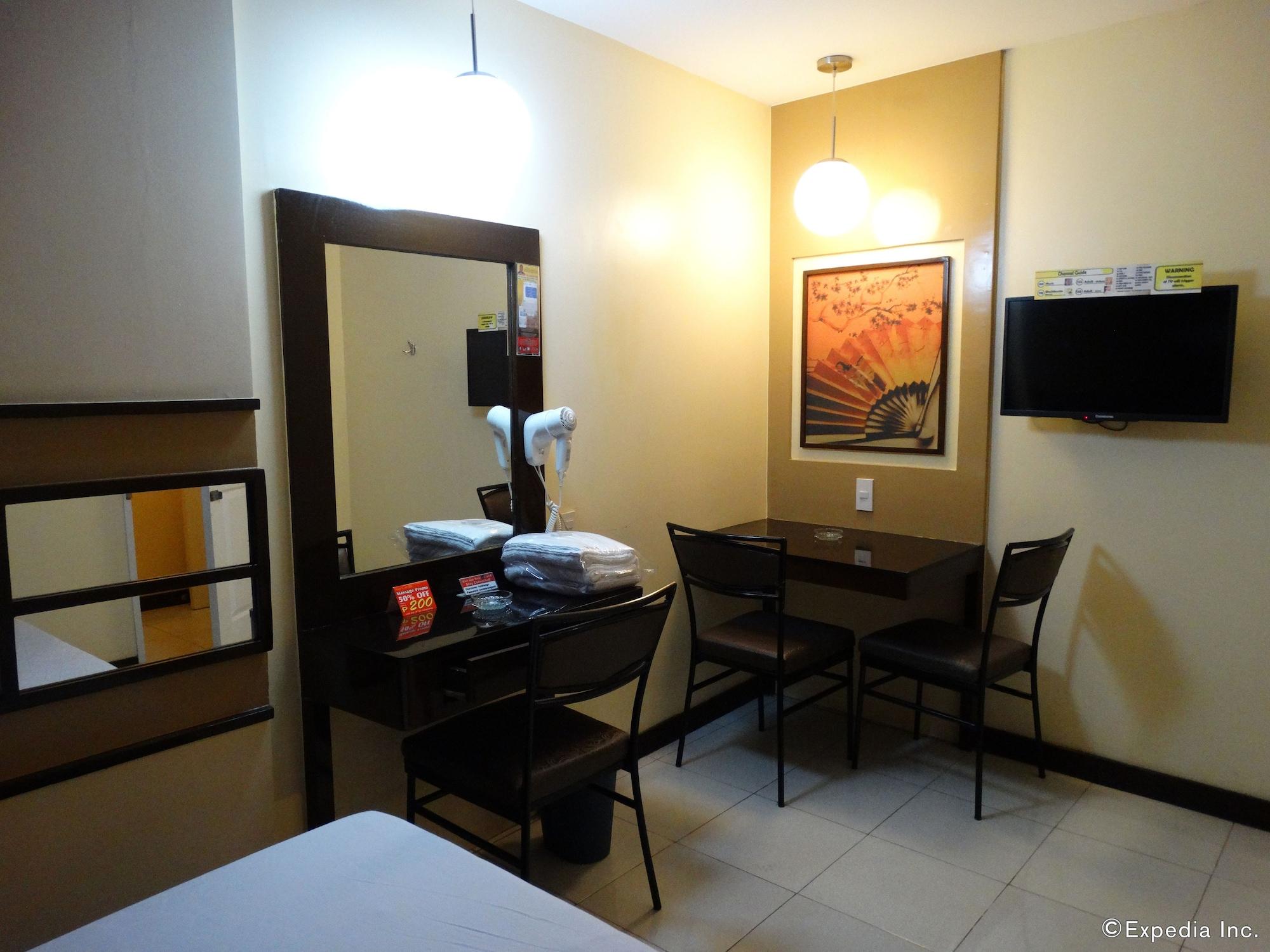 Hotel Sogo Pasay Wood Street Exterior photo