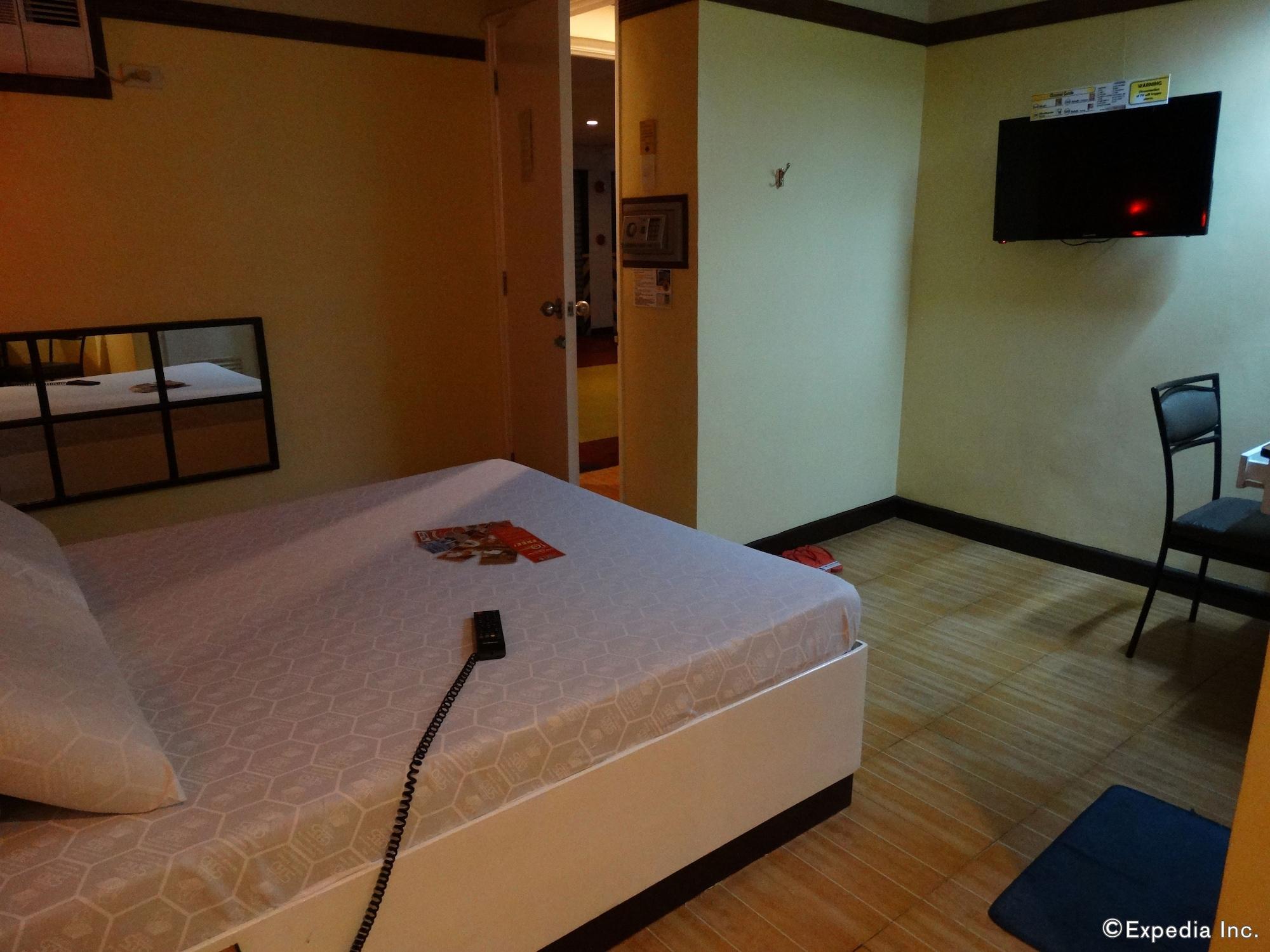 Hotel Sogo Pasay Wood Street Exterior photo