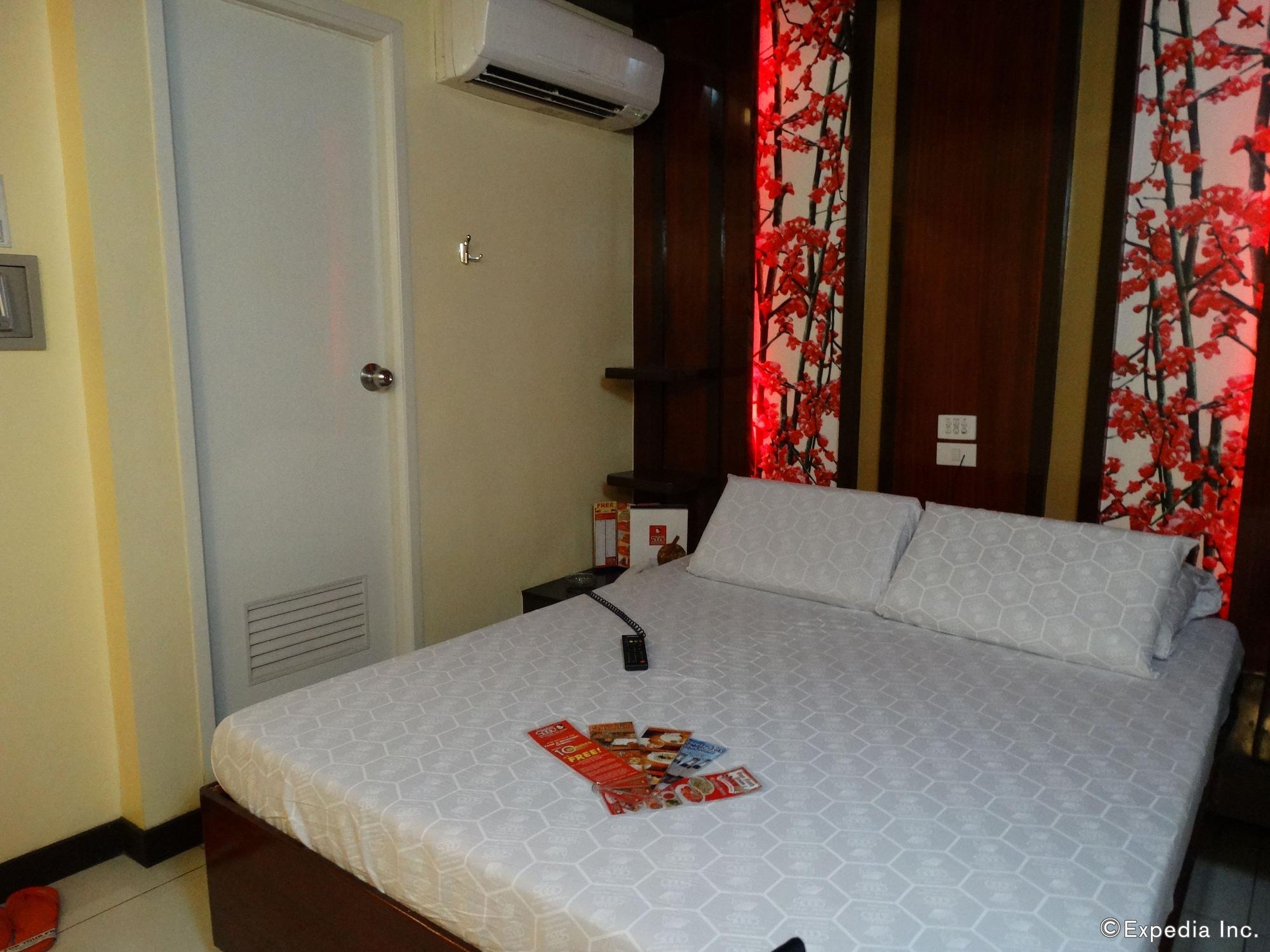 Hotel Sogo Pasay Wood Street Exterior photo