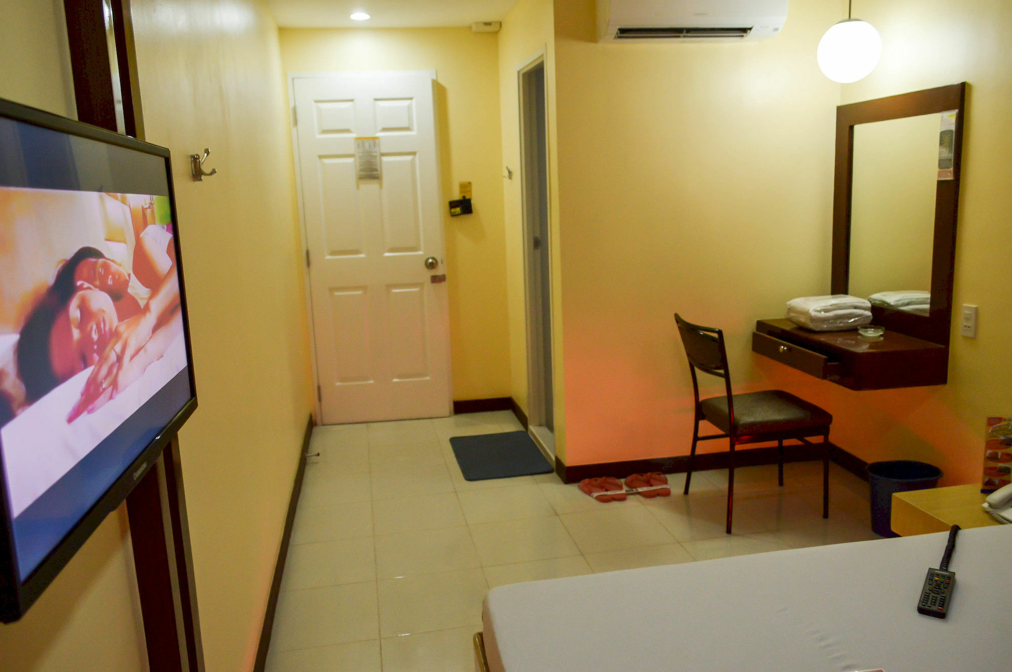 Hotel Sogo Pasay Wood Street Exterior photo