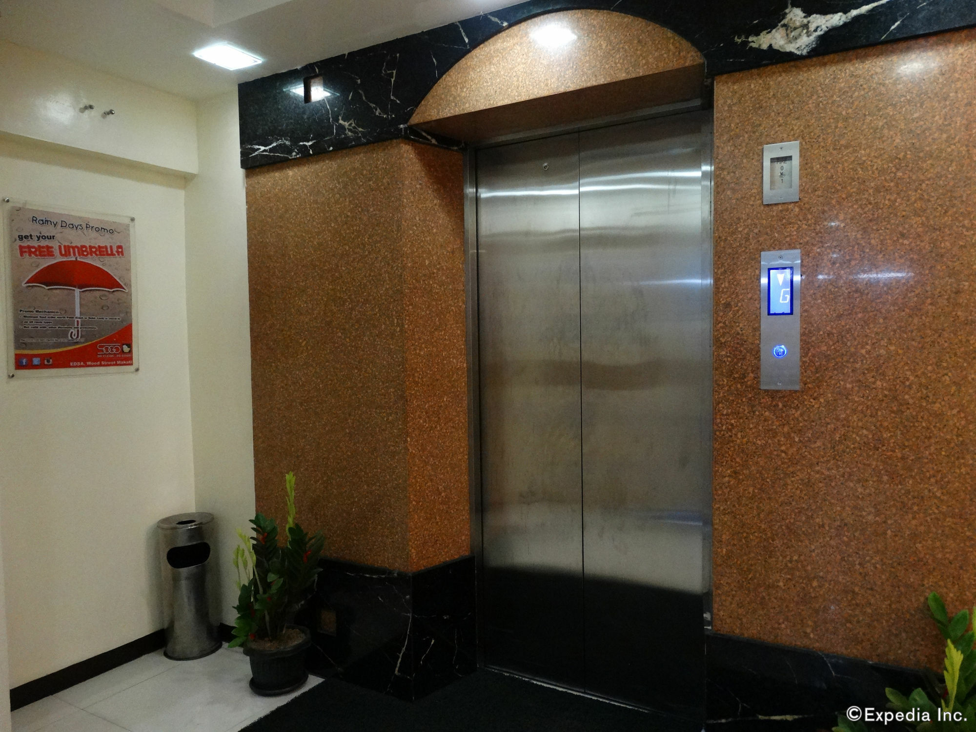 Hotel Sogo Pasay Wood Street Exterior photo