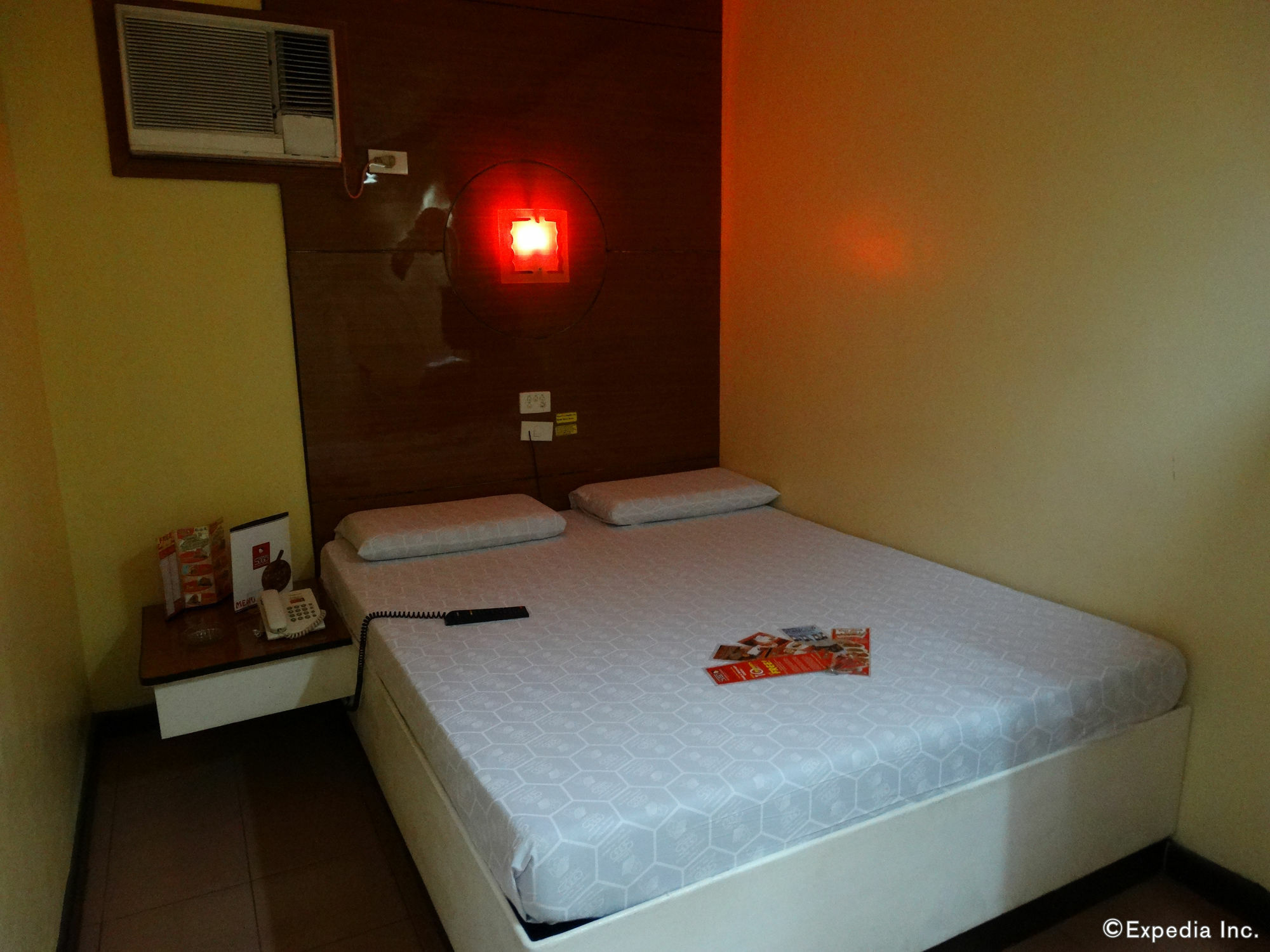 Hotel Sogo Pasay Wood Street Exterior photo