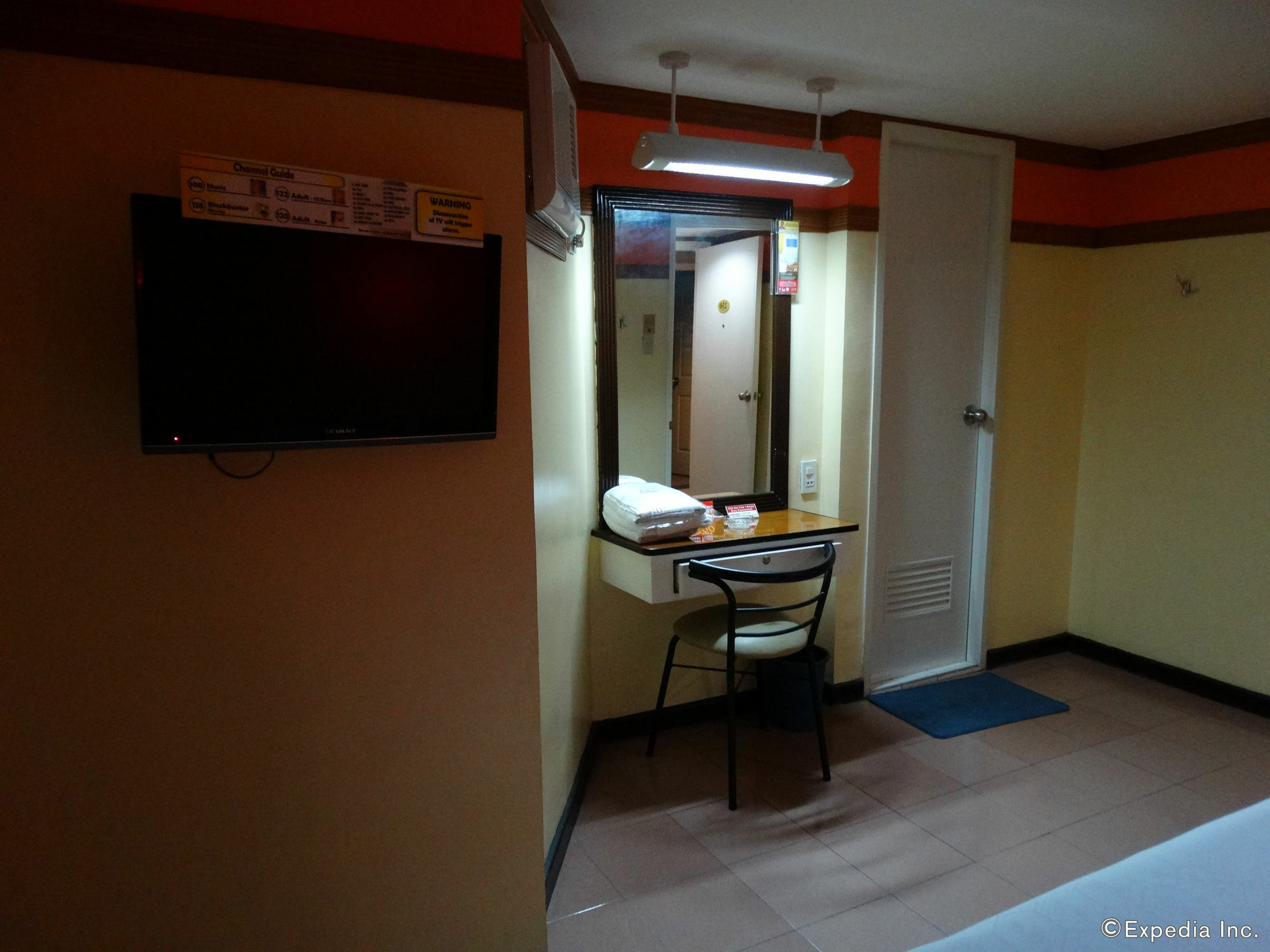 Hotel Sogo Pasay Wood Street Exterior photo