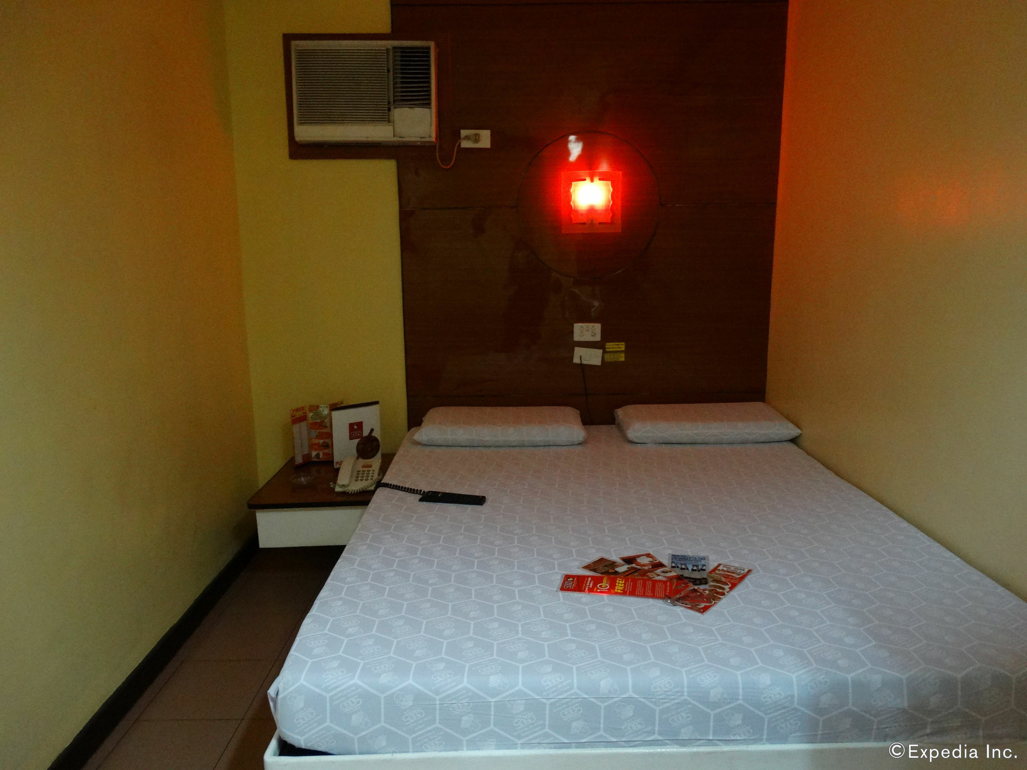 Hotel Sogo Pasay Wood Street Exterior photo