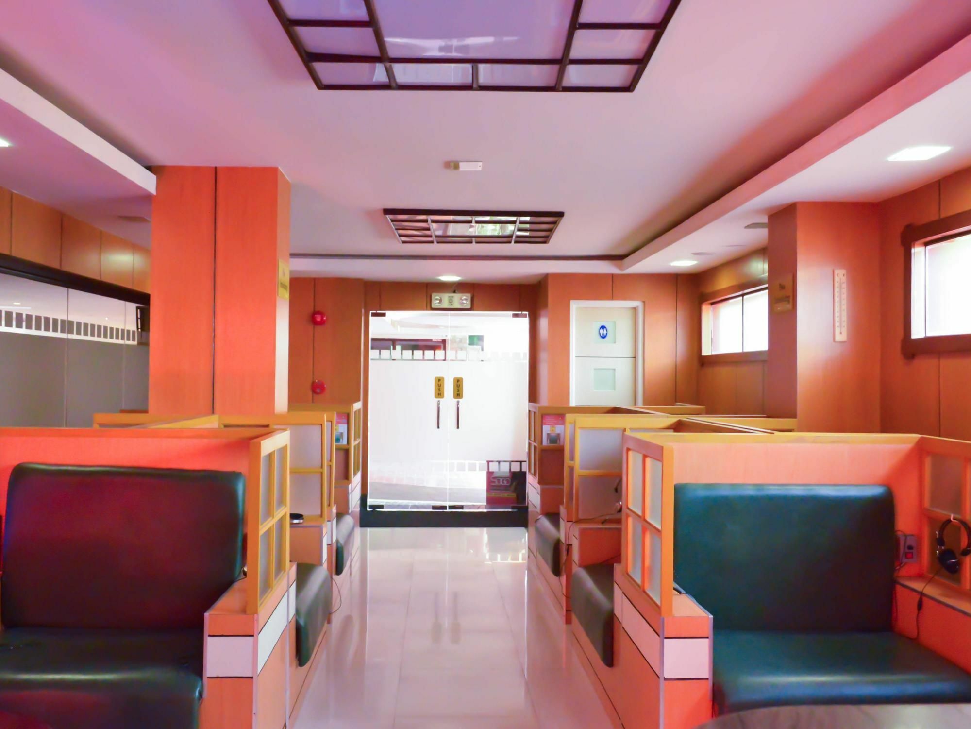 Hotel Sogo Pasay Wood Street Exterior photo