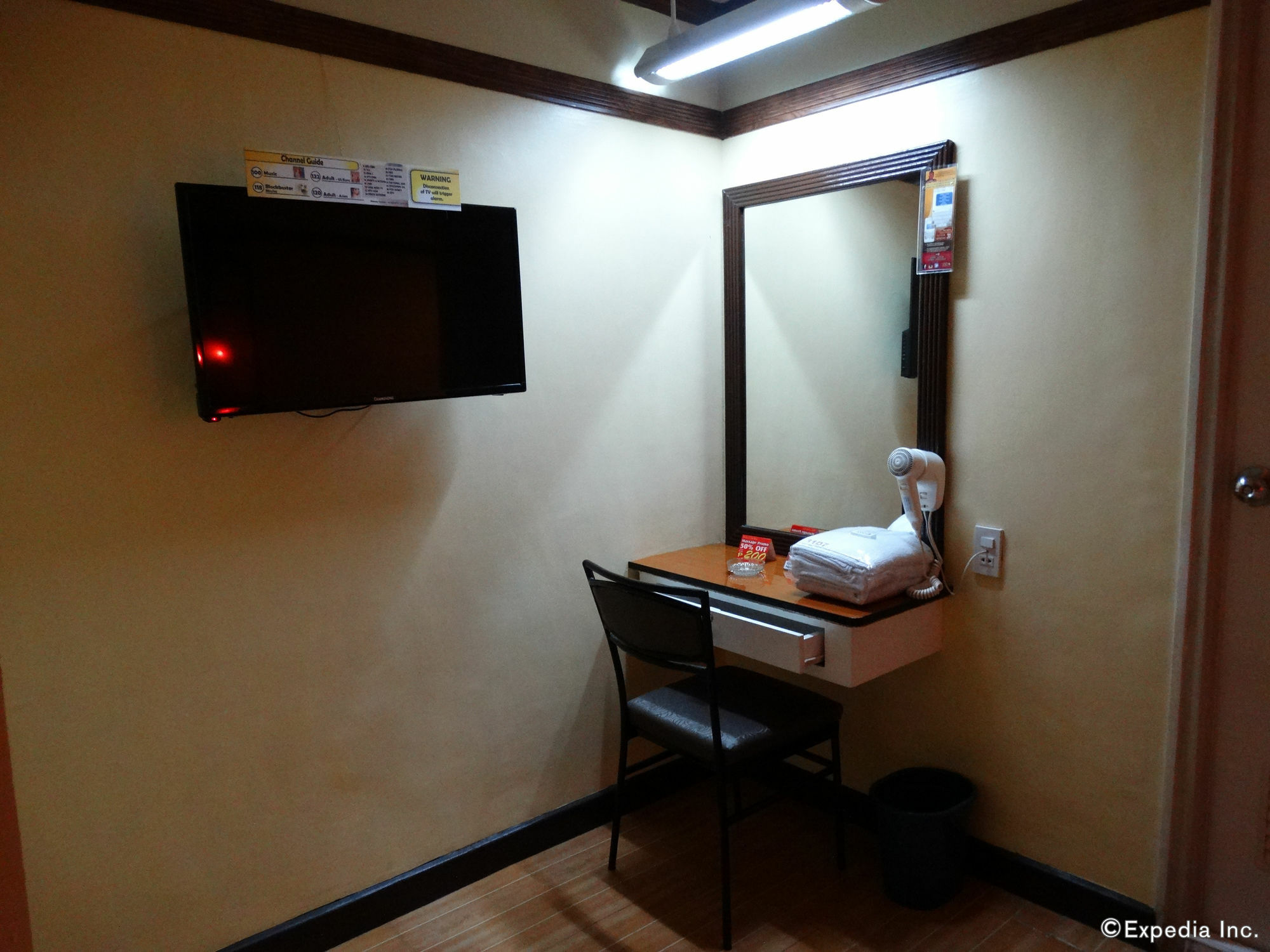 Hotel Sogo Pasay Wood Street Exterior photo