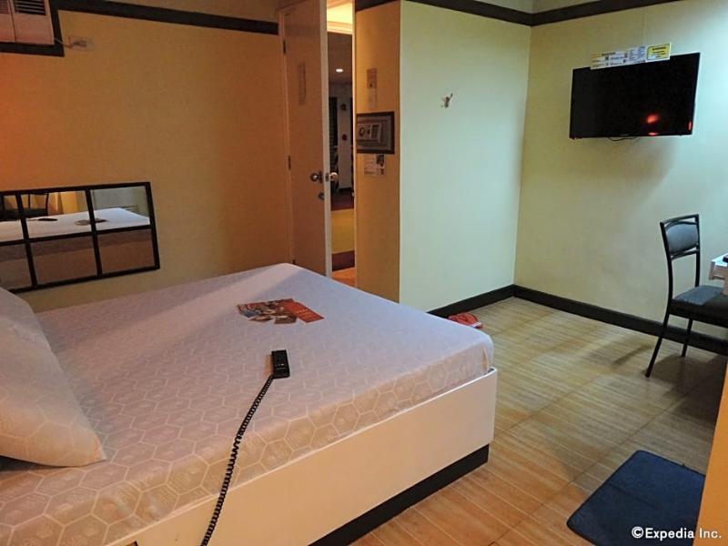 Hotel Sogo Pasay Wood Street Exterior photo